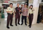 *Cipkon Kamtibmas, Polsek Ciamis Polres Ciamis Asistensi ke Satpam Pusat Perbelanjaan Ciamis*