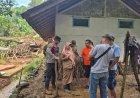 Polsek Cihaurbeuti Polres Ciamis Gerak Cepat Tangani Bencana Longsor di Desa Sukamaju