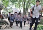 Kapolda Jabar Ziarah ke Makam Sunan Godog di Garut, Berikan Santunan kepada Warga