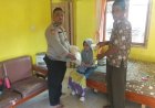 Polsek Cijeungjing Salurkan Bantuan Beras dan Minyak Goreng kepada Warga Desa Kertaharja