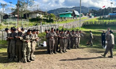Pendampingan Psikologi dan Aksi Humanis Warnai Kegiatan Satgas Kepolisian Ops Damai Cartenz di Sinak